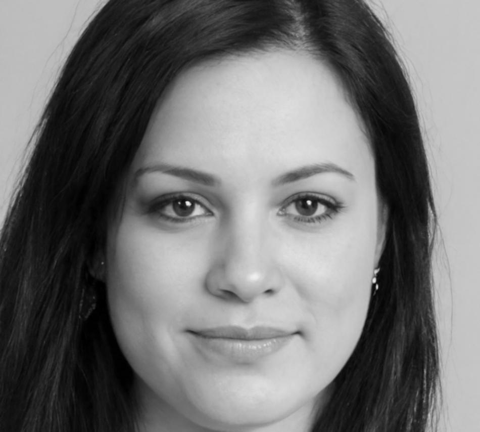 Esperanza Villalobos, Directora de Evaluación Financiera en crenovisthyla